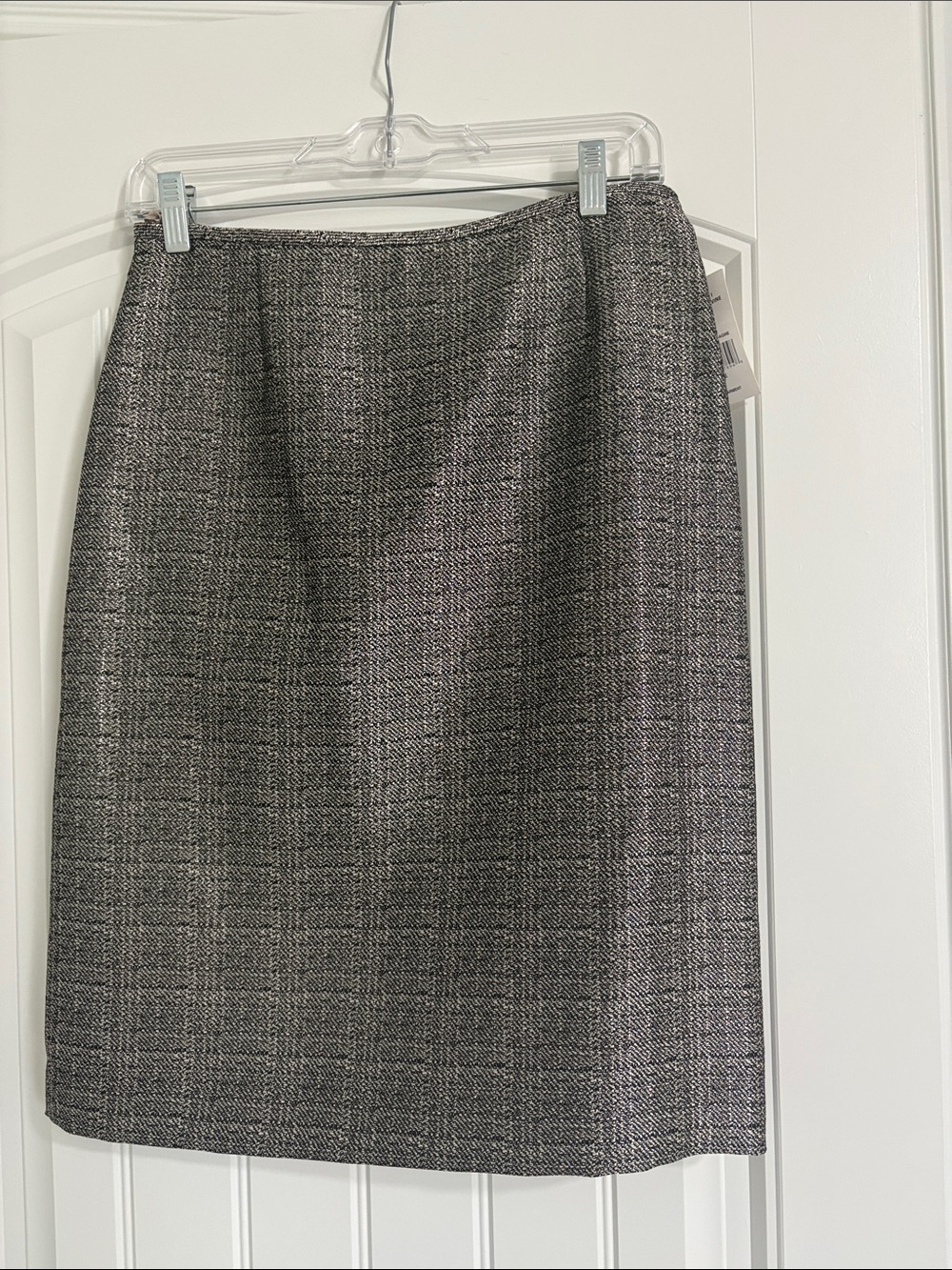 Tahari Gray Tweed Pencil Skirt